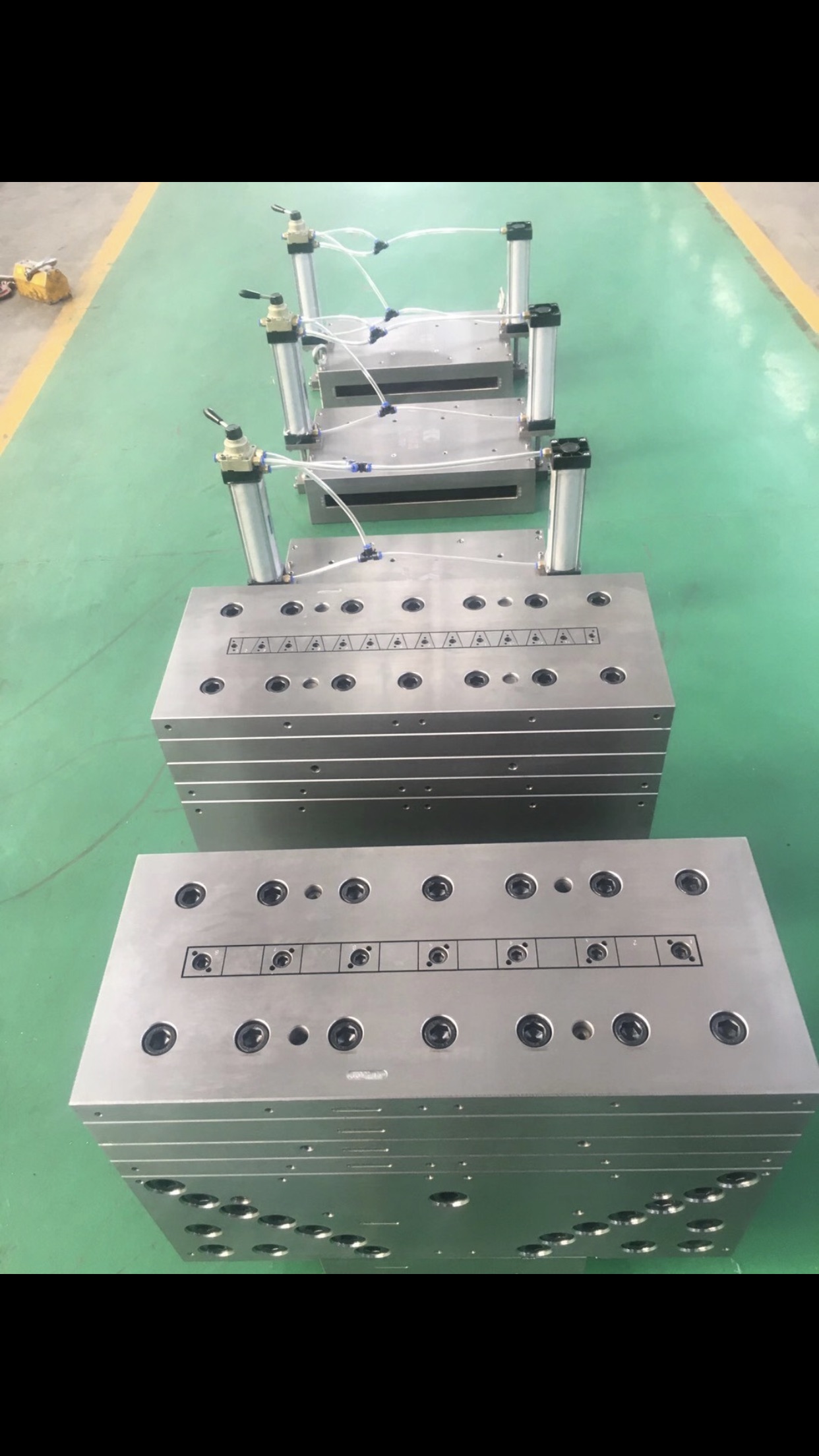 What factors will affects the extrusion mould price?